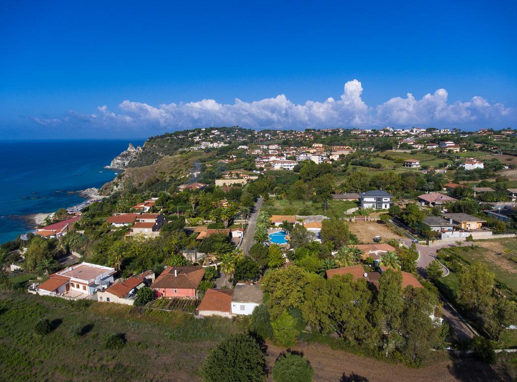 Hotel Village Eden Capo Vaticano Exterior foto